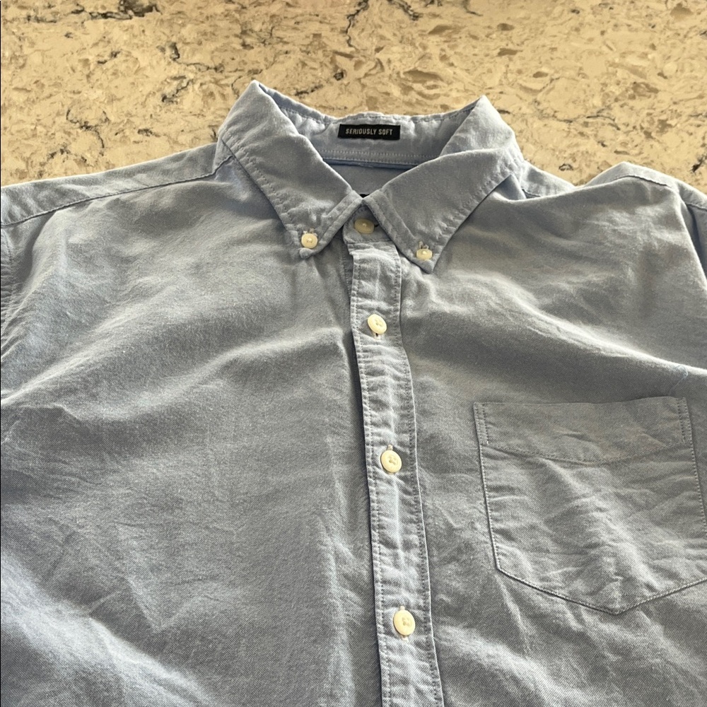 American Eagle light blue Men's Button-Down Shirt size M
